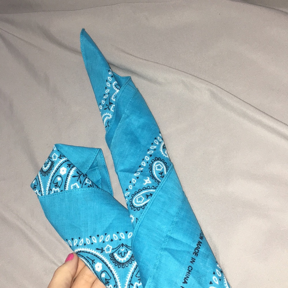 blue bandanna